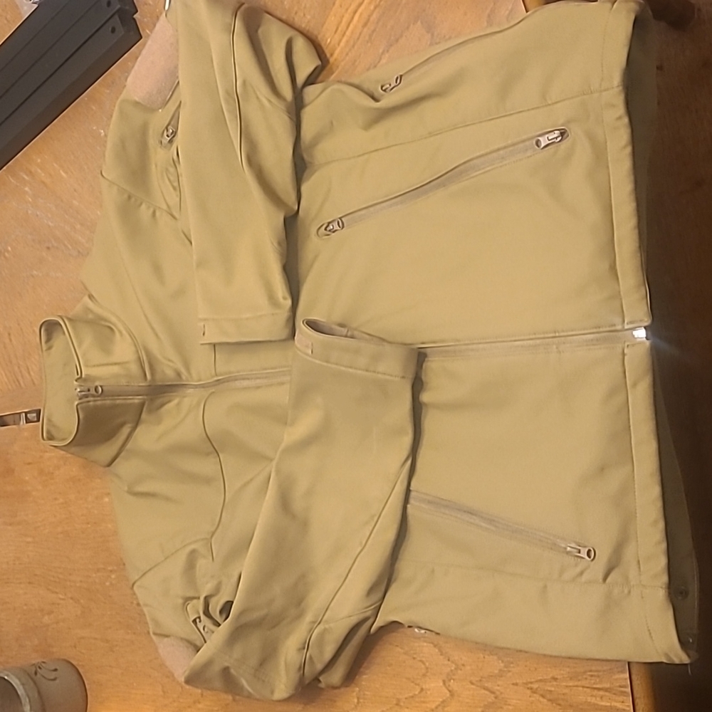 Tru Spec 24-7 Series Tactical Softshell Jacket Mens XL Coyote Brown